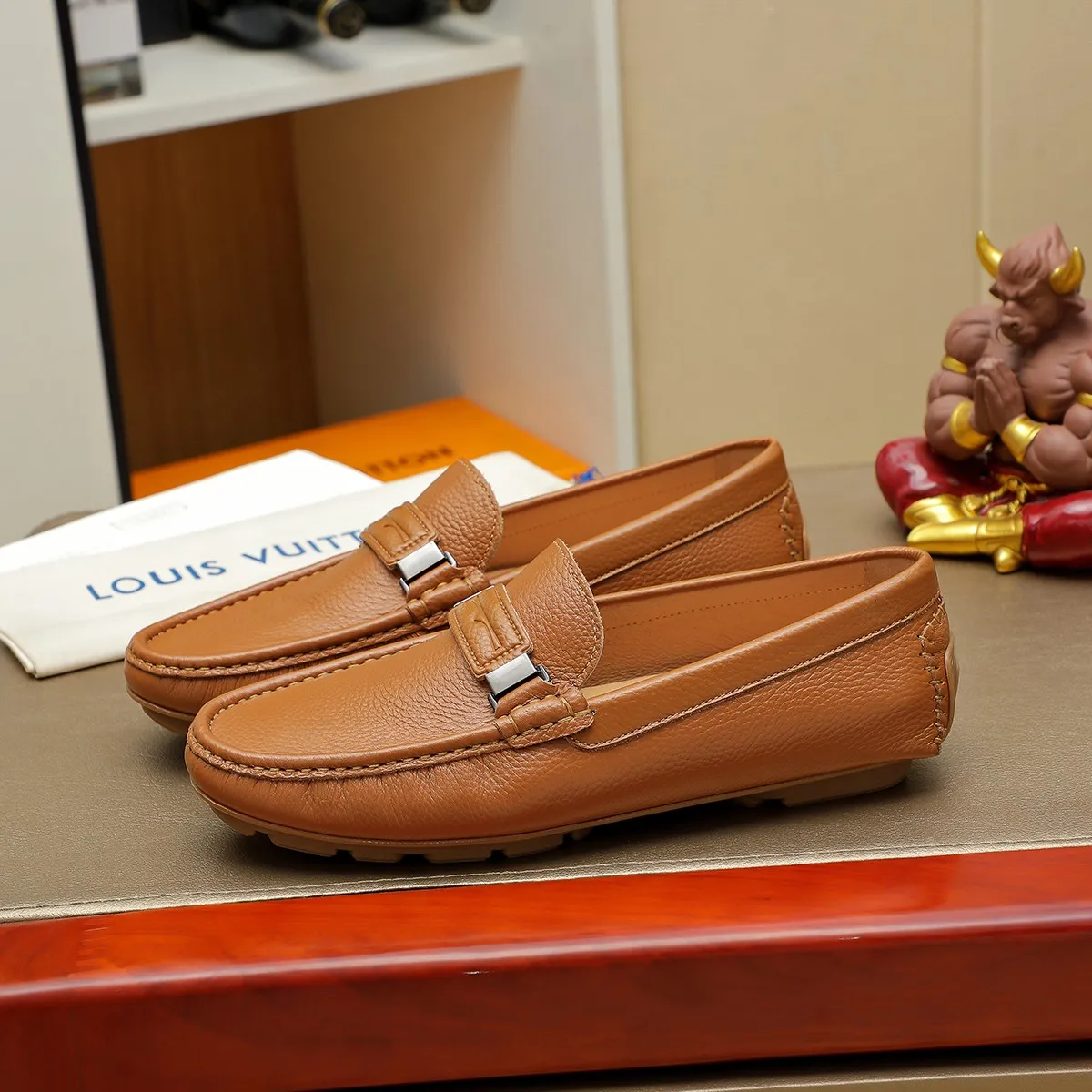 Men's shoes 💰360 💰 LV Louis Vuitton's top-quality Peaches men's shoes 💯Original copy of the official website, the upper is made of imported official website 1:1 material ❌Italian 🇮🇹 cowhide surface, imported pigskin lining. It’s definitely not made with ordinary craftsmanship, it’s the model used by celebrities! The factory’s craftsmanship is designed to create the most perfect shoes for trendy men! Colors available! 38-44 yards